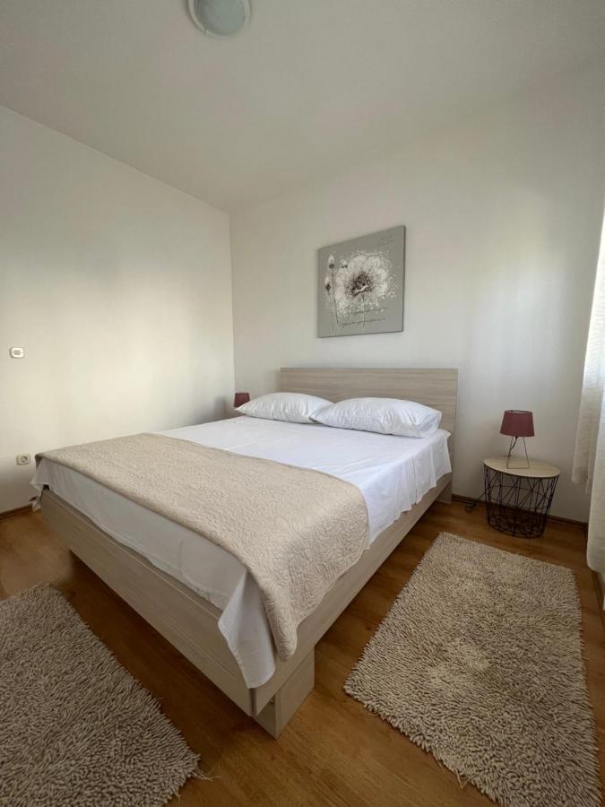 Apartman Burčul Sukosan Bagian luar foto